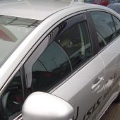 Bocni vetrobrani (prednji) za Toyota Avensis (4/5 vrata