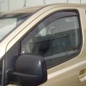 Bocni vetrobrani (prednji) za Hyundai H1 (2009-)